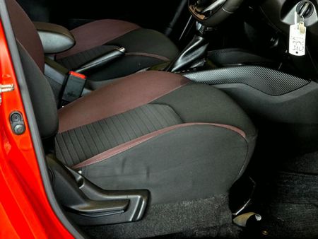 2025-Toyota-Starlet-Cross-15XS-Auto_25