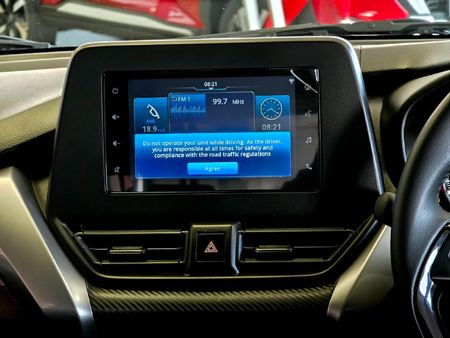 2025-Toyota-Starlet-Cross-15XS-Auto_5