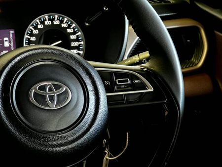 2025-Toyota-Starlet-Cross-15XS-Auto_8