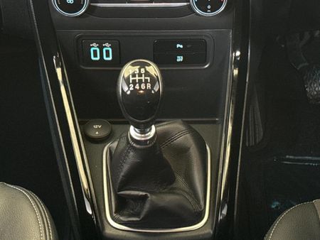 2022-Ford-EcoSport-10-EcoBoost-Titanium_11