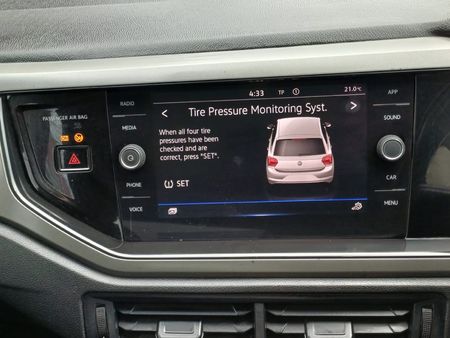 2020-Volkswagen-Polo-10-TSI-Highline-85kW_12