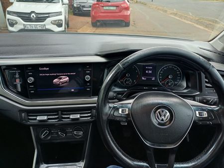 2020-Volkswagen-Polo-10-TSI-Highline-85kW_14