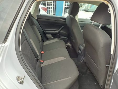 2020-Volkswagen-Polo-10-TSI-Highline-85kW_16