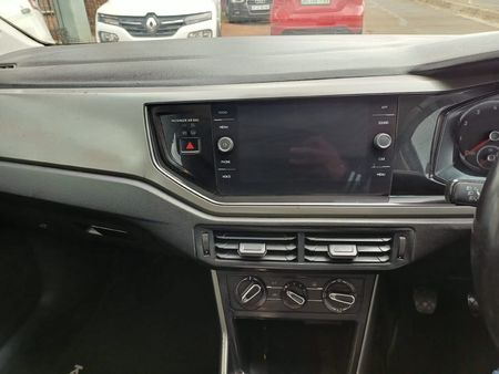 2020-Volkswagen-Polo-10-TSI-Highline-85kW_8