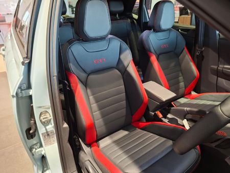 2026-Volkswagen-Polo-20-GTI-Auto-147kW_11