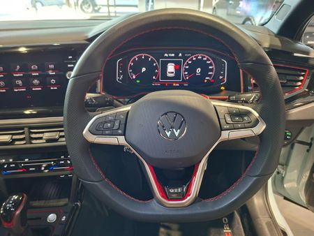 2026-Volkswagen-Polo-20-GTI-Auto-147kW_14
