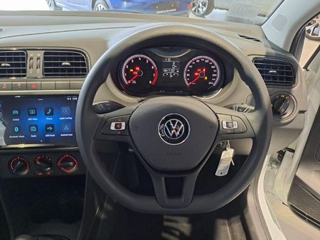 2026-Volkswagen-Polo-Vivo-14_13