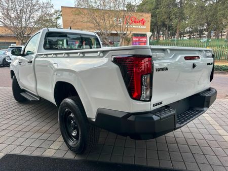 2026-Toyota-Hilux-28-GD-6-RB-SRX-Auto-Single-Cab_9