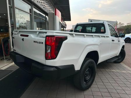 2026-Toyota-Hilux-28-GD-6-RB-SRX-Auto-Single-Cab_7