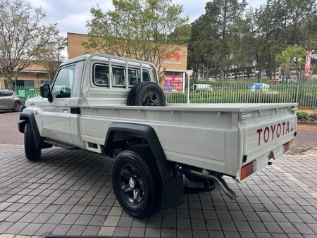 2026-Toyota-Land-Cruiser-79-28GD-6-Single-Cab_9