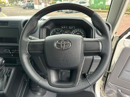 2026-Toyota-Land-Cruiser-79-28GD-6-Single-Cab_13