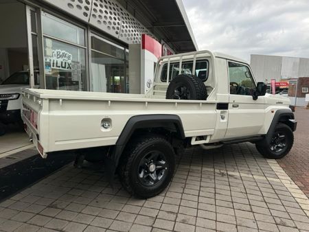 2026-Toyota-Land-Cruiser-79-28GD-6-Single-Cab_6