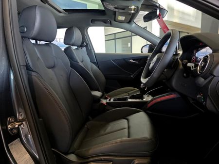 2026-Audi-Q2-35TFSI-Black-Edition_12
