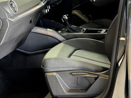 2026-Audi-Q2-35TFSI-Black-Edition_13