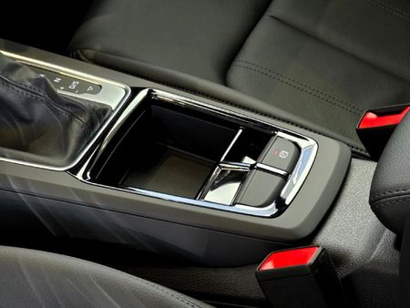 2026-Audi-Q2-35TFSI-Black-Edition_16