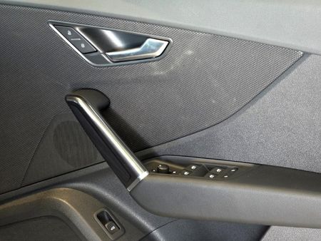 2026-Audi-Q2-35TFSI-Black-Edition_22