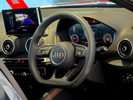 2026-Audi-Q2-35TFSI-Black-Edition_23