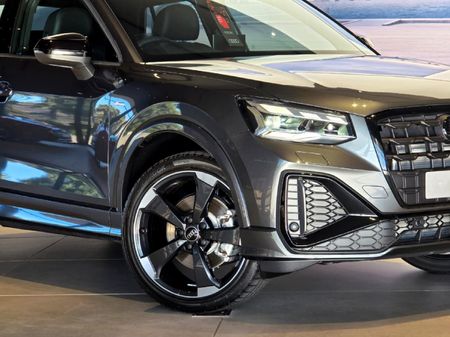 2026-Audi-Q2-35TFSI-Black-Edition_6