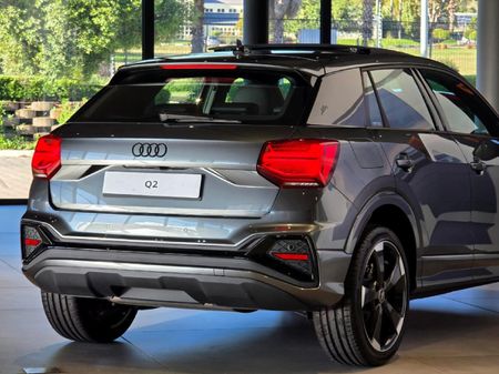 2026-Audi-Q2-35TFSI-Black-Edition_7