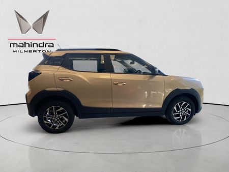 2026-Mahindra-XUV-3XO-12T-AX5-Auto_2