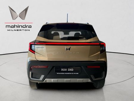 2026-Mahindra-XUV-3XO-12T-AX5-Auto_4