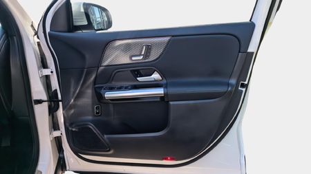 2026-Mercedes-Benz-GLA-200-Auto_20