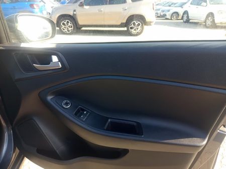2019-Hyundai-i20-12-Motion_13