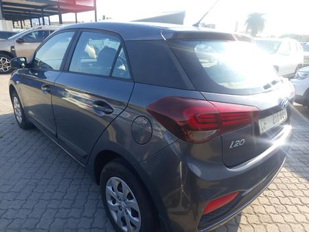 2019-Hyundai-i20-12-Motion_24