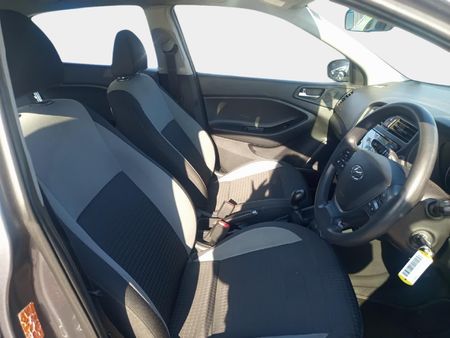 2019-Hyundai-i20-12-Motion_8
