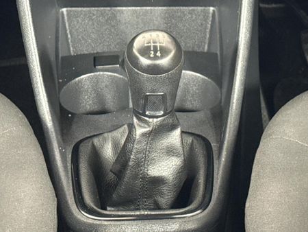 2022-Volkswagen-Polo-Vivo-14-Trendline-5-dr_11