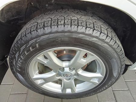 2009-Toyota-RAV4-20-GX_14