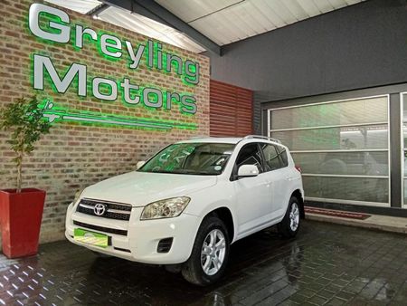 2009-Toyota-RAV4-20-GX_4