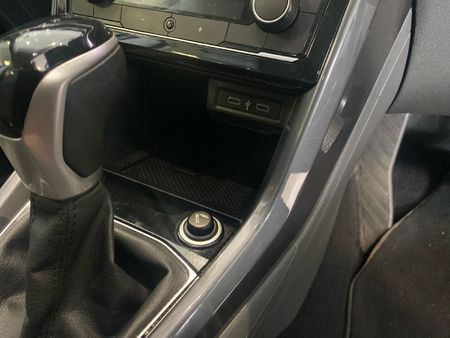 2021-Volkswagen-T-Cross-15-TSI-R-Line-Auto_21