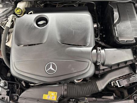 2018-Mercedes-Benz-A-Class-A-200-AMG-Auto_14
