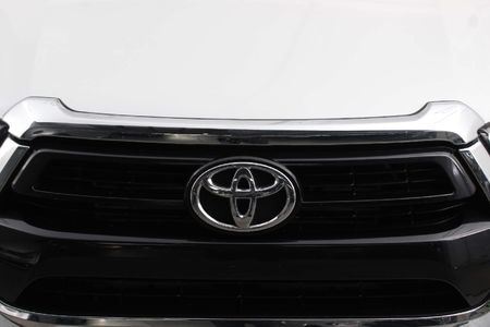 2024-Toyota-Hilux-28-GD-6-Raised-Body-Raider-Auto-Double-Cab_22