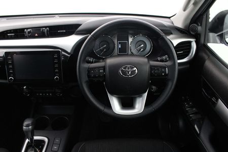 2024-Toyota-Hilux-28-GD-6-Raised-Body-Raider-Auto-Double-Cab_6