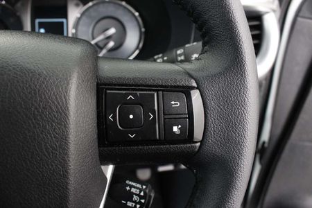 2024-Toyota-Hilux-28-GD-6-Raised-Body-Raider-Auto-Double-Cab_8