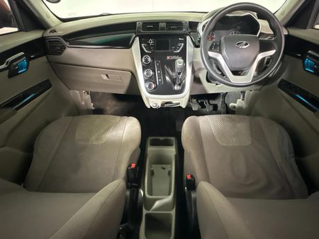 2016-Mahindra-KUV-100-12-TD-K8_6