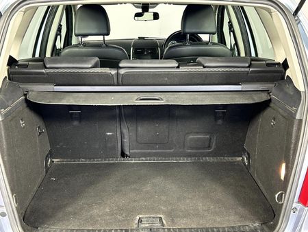 2011-Mercedes-Benz-A-Class-A-180-CDI-Avantgarde-Auto_15
