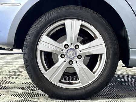 2011-Mercedes-Benz-A-Class-A-180-CDI-Avantgarde-Auto_20
