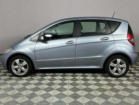 2011-Mercedes-Benz-A-Class-A-180-CDI-Avantgarde-Auto_5