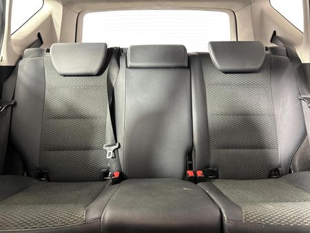 2011-Mercedes-Benz-A-Class-A-180-CDI-Avantgarde-Auto_8