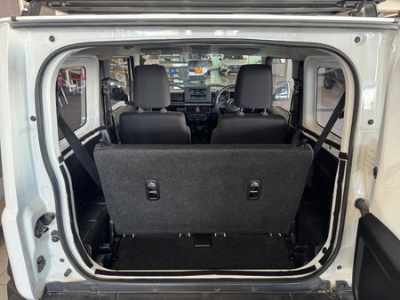 2020-Suzuki-Jimny-15-GA_14