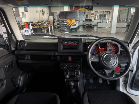 2020-Suzuki-Jimny-15-GA_15