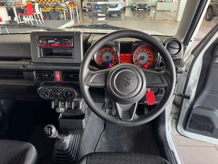 2020-Suzuki-Jimny-15-GA_7