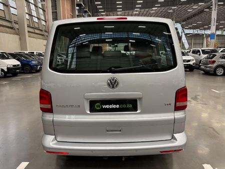 2012-Volkswagen-Caravelle-T5-20-BiTDI-Auto_5