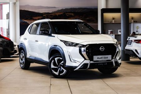 2025-Nissan-Magnite-10-Visia-AMT_0