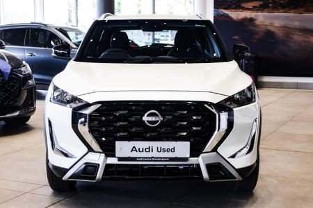 2025-Nissan-Magnite-10-Visia-AMT_3