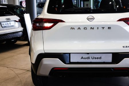 2025-Nissan-Magnite-10-Visia-AMT_4