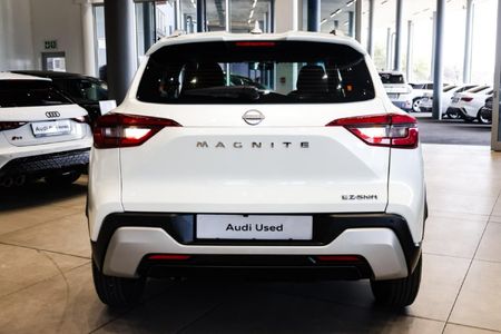 2025-Nissan-Magnite-10-Visia-AMT_5